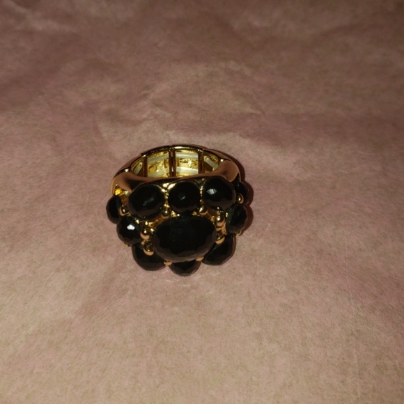 Ring - Picture 3 of 4